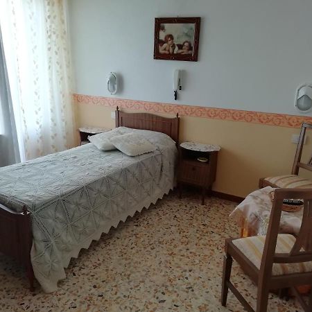 Albergo La Torre Radicofani Kültér fotó