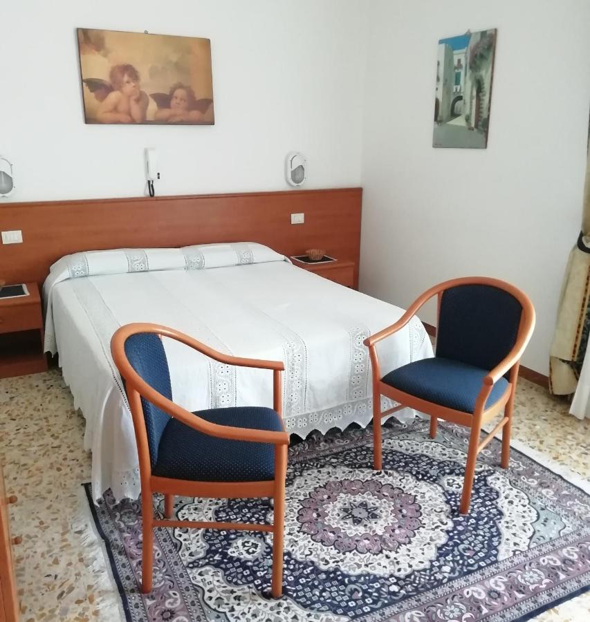 Albergo La Torre Radicofani Kültér fotó