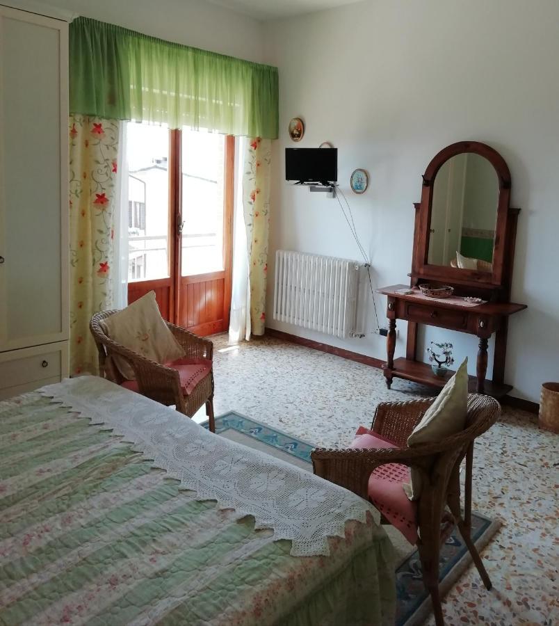 Albergo La Torre Radicofani Kültér fotó