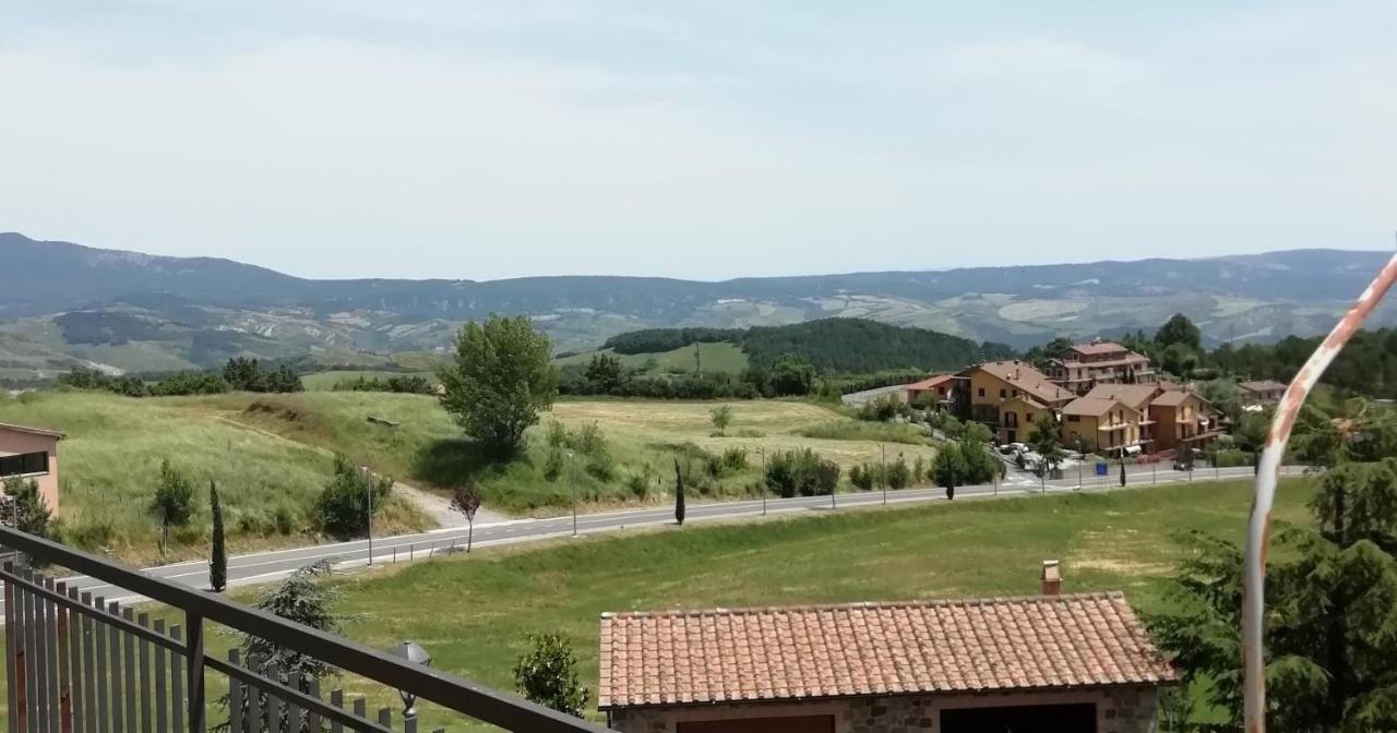 Albergo La Torre Radicofani Kültér fotó
