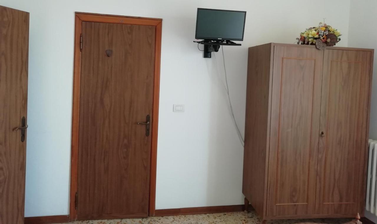 Albergo La Torre Radicofani Kültér fotó